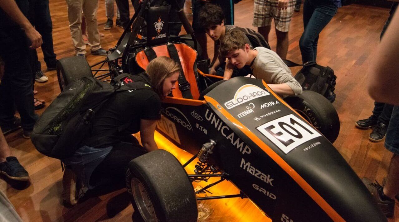 Carro da Equipe UNICAMP E-Racing é campeão de campeonato brasileiro