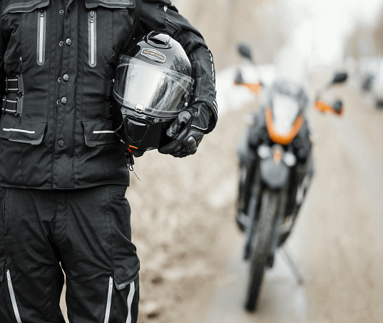 Viagem de moto: saiba como se preparar com segurança